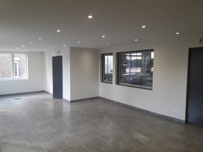 Création de bureaux : Isolation en laine de verre, pose de plaques de plâtre, bandes et enduits, pose de carrelage à Beaumont le Roger