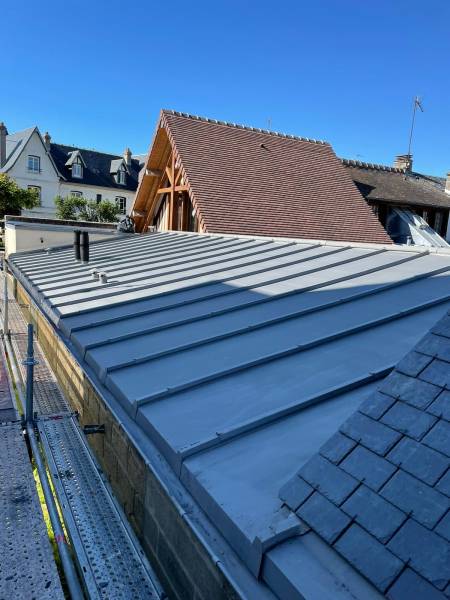Rénovation de couverture en ardoise d'espagne pose aux crochets