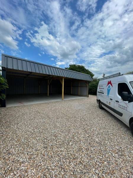 Création d'une couverture en tôle bac acier anti condensation à Marbeuf près de Louviers